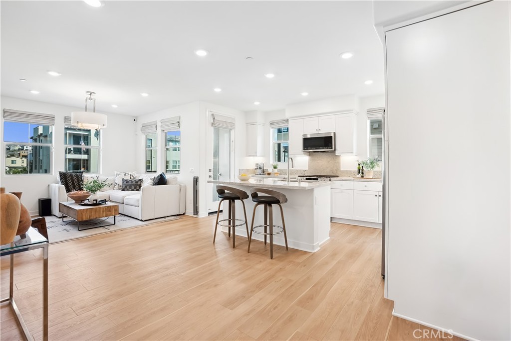1100 Lasso Way 201