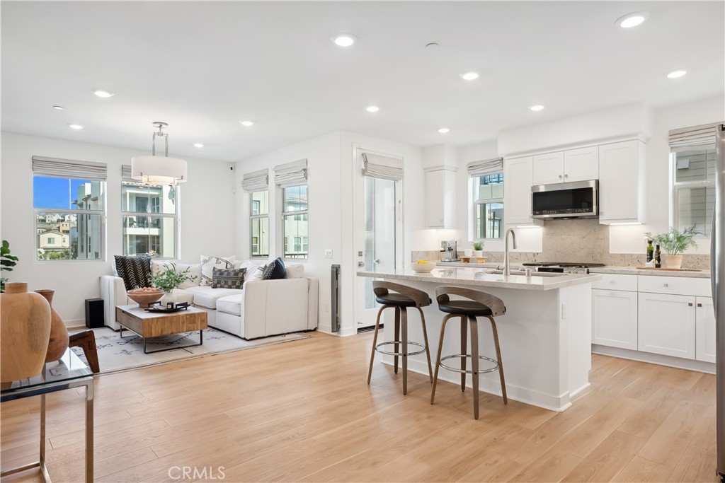 1100 Lasso Way 201