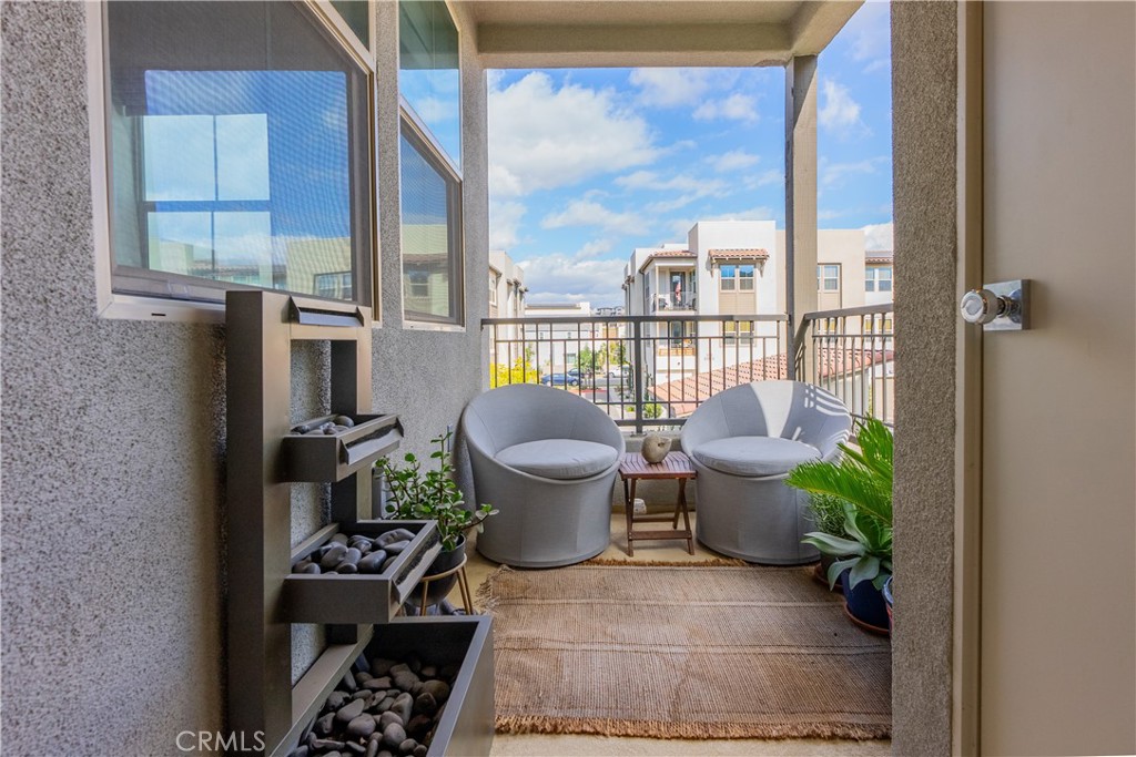 1100 Lasso Way 201