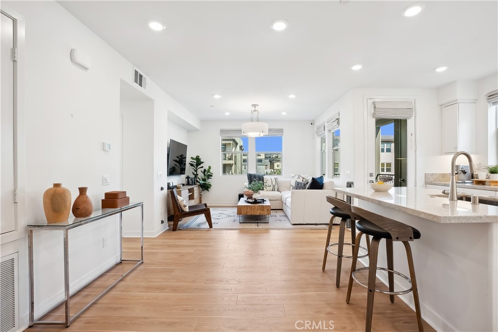 1100 Lasso Way 201