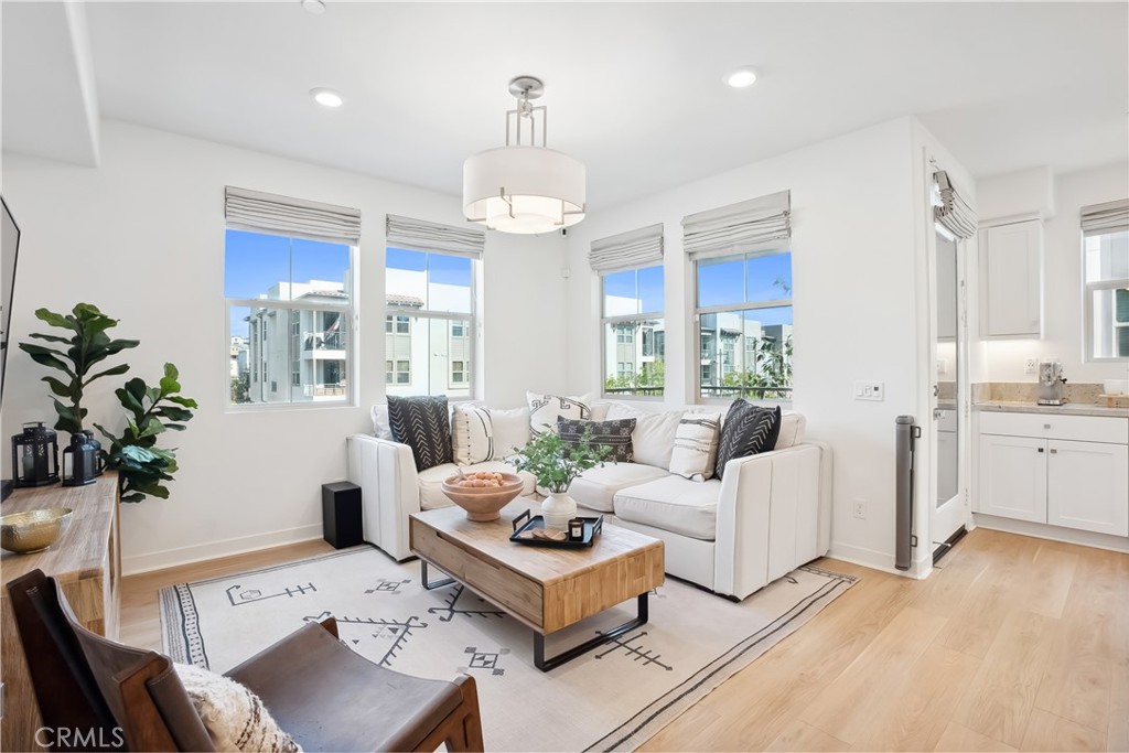 1100 Lasso Way 201
