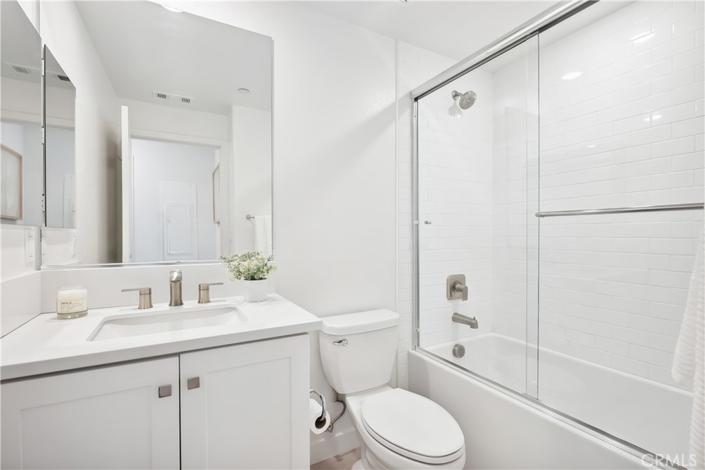 1100 Lasso Way 201