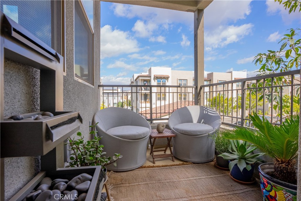 1100 Lasso Way 201