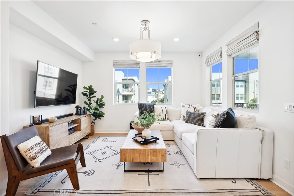 1100 Lasso Way 201