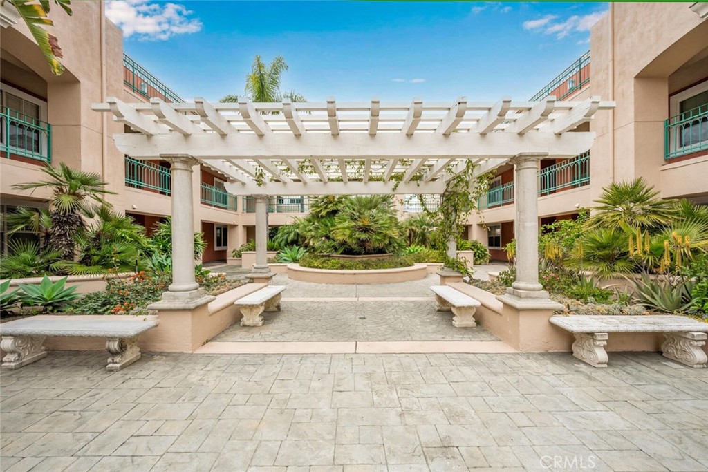 5142 Warner Avenue 312