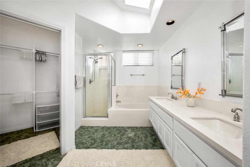 5142 Warner Avenue 312