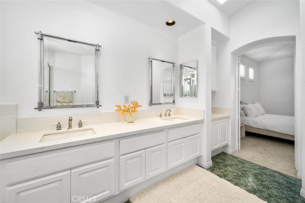 5142 Warner Avenue 312