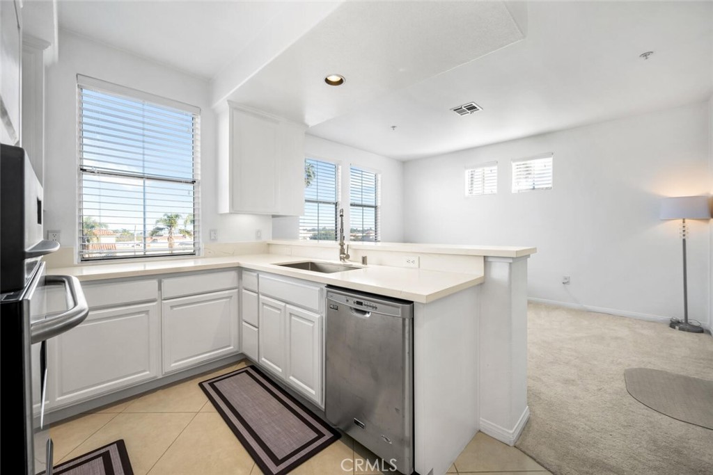 5142 Warner Avenue 312