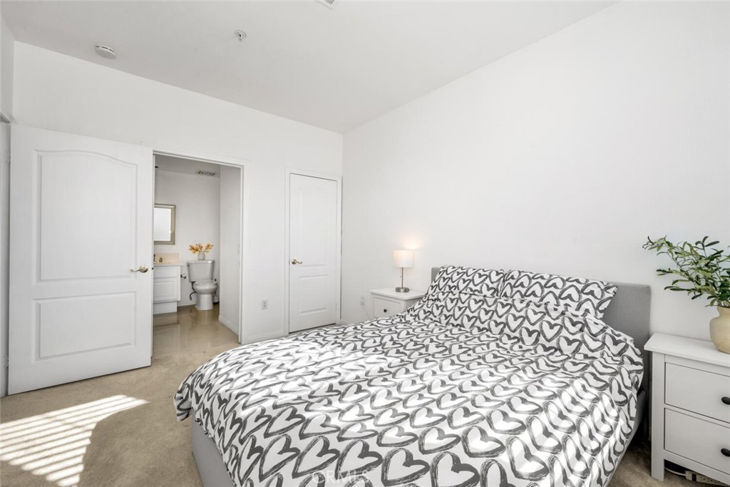 5142 Warner Avenue 312