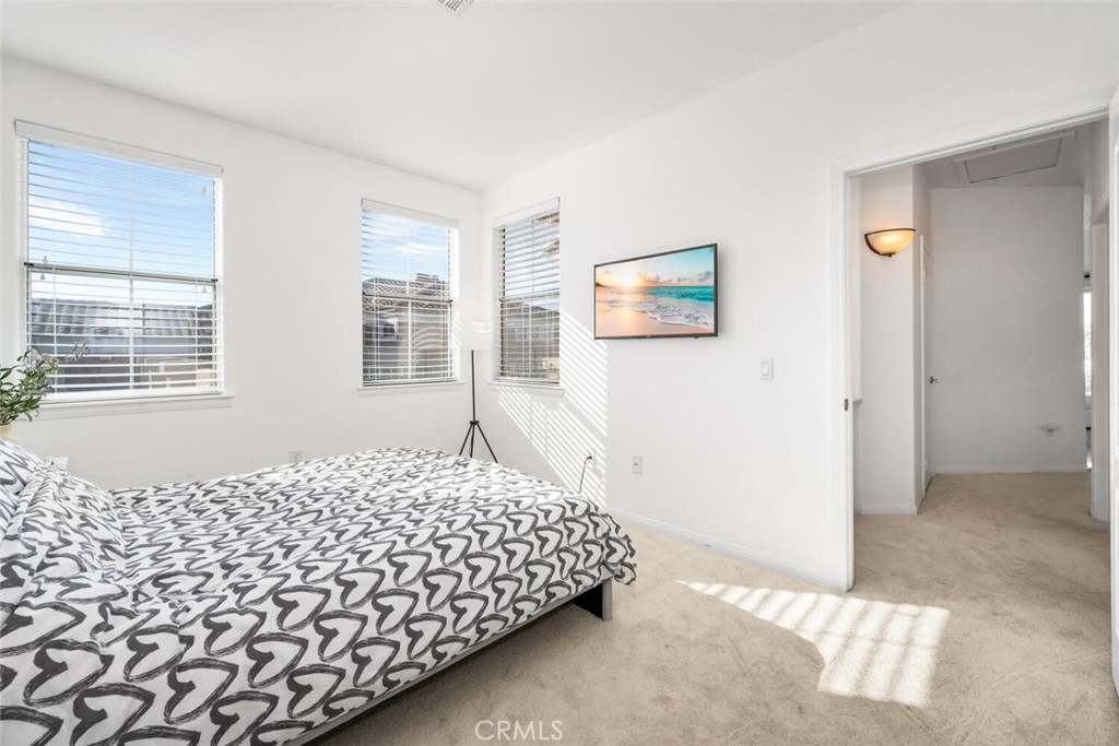 5142 Warner Avenue 312