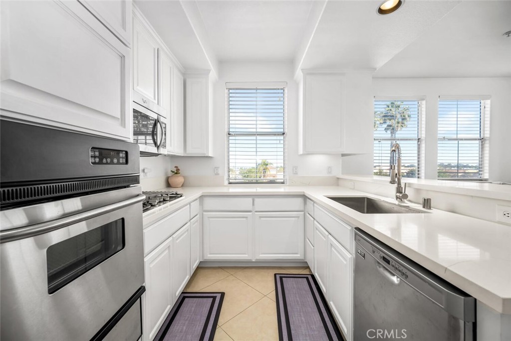 5142 Warner Avenue 312