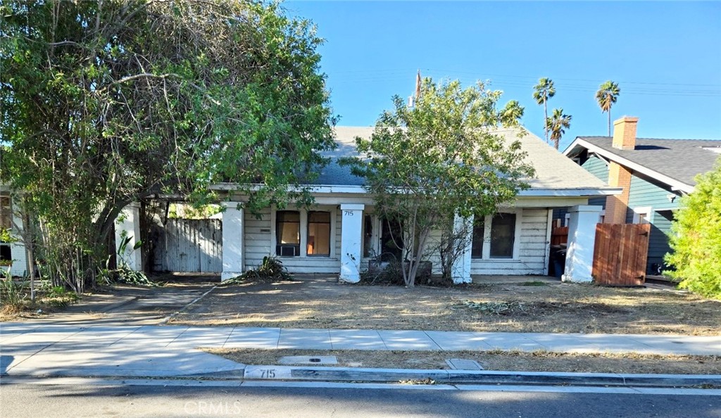 715 N Zeyn Street