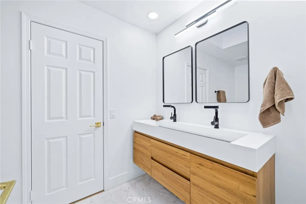 28675 Mira Vista