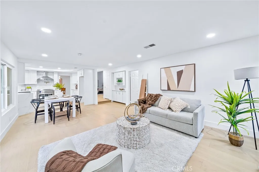28675 Mira Vista