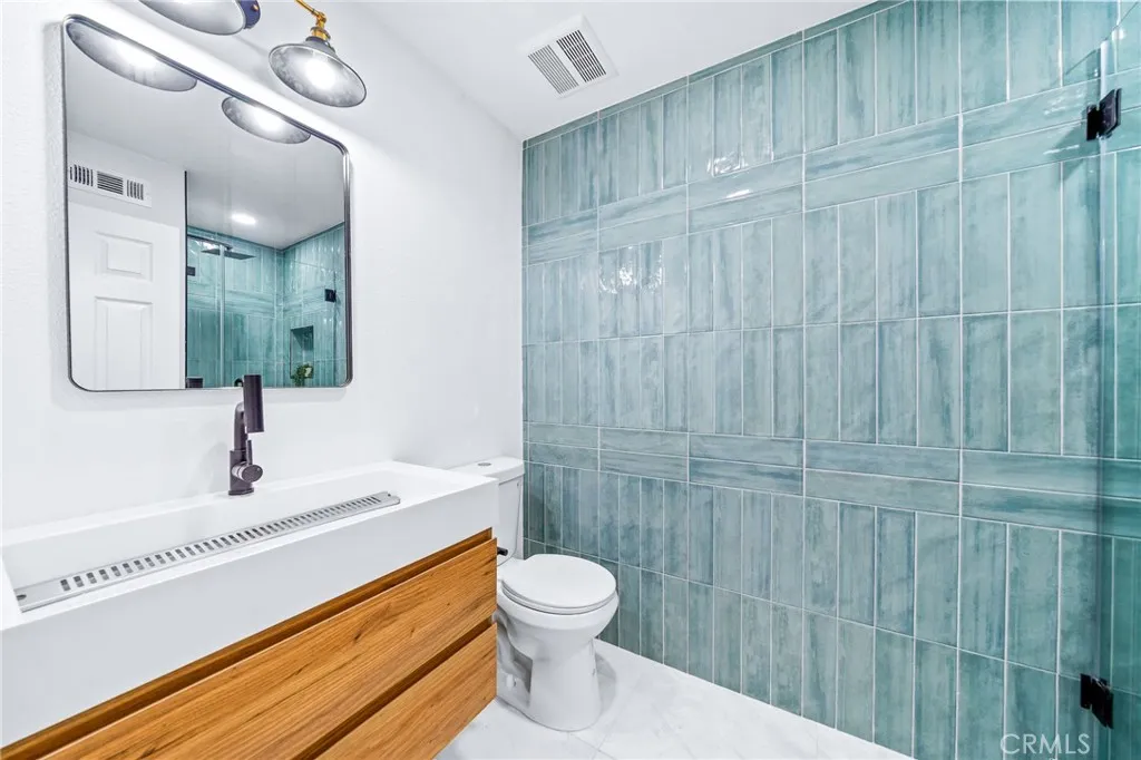 28675 Mira Vista