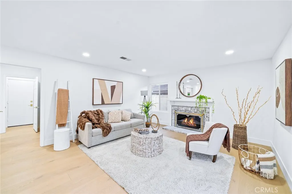 28675 Mira Vista