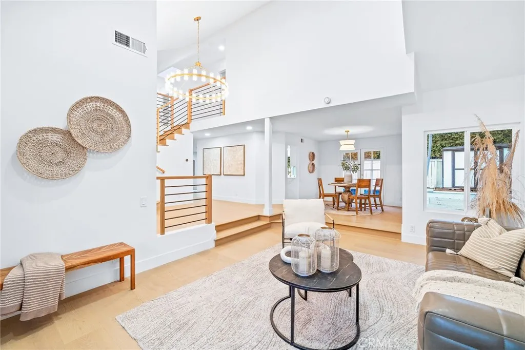 28675 Mira Vista