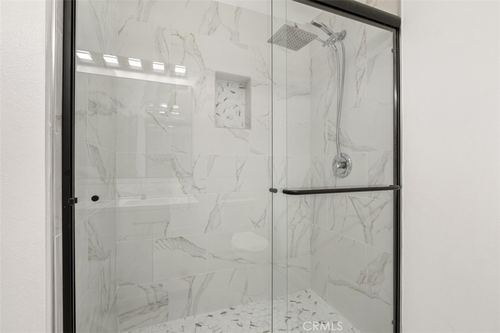 1101 W Macarthur Boulevard 304