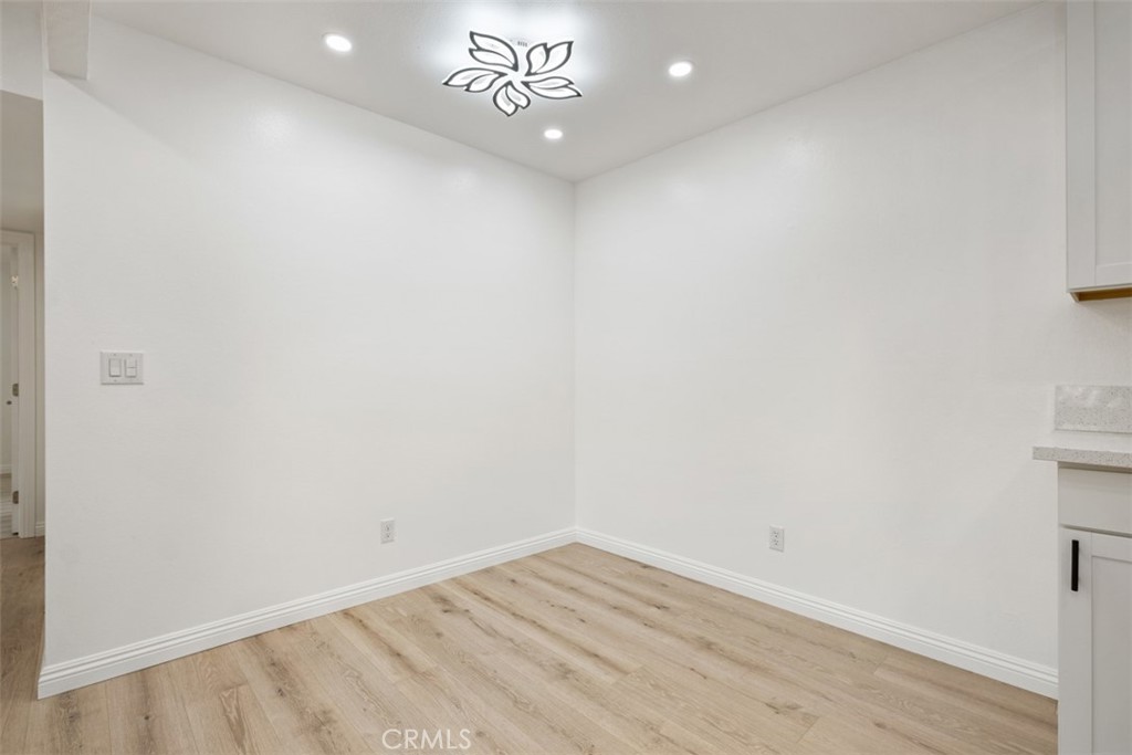 1101 W Macarthur Boulevard 304