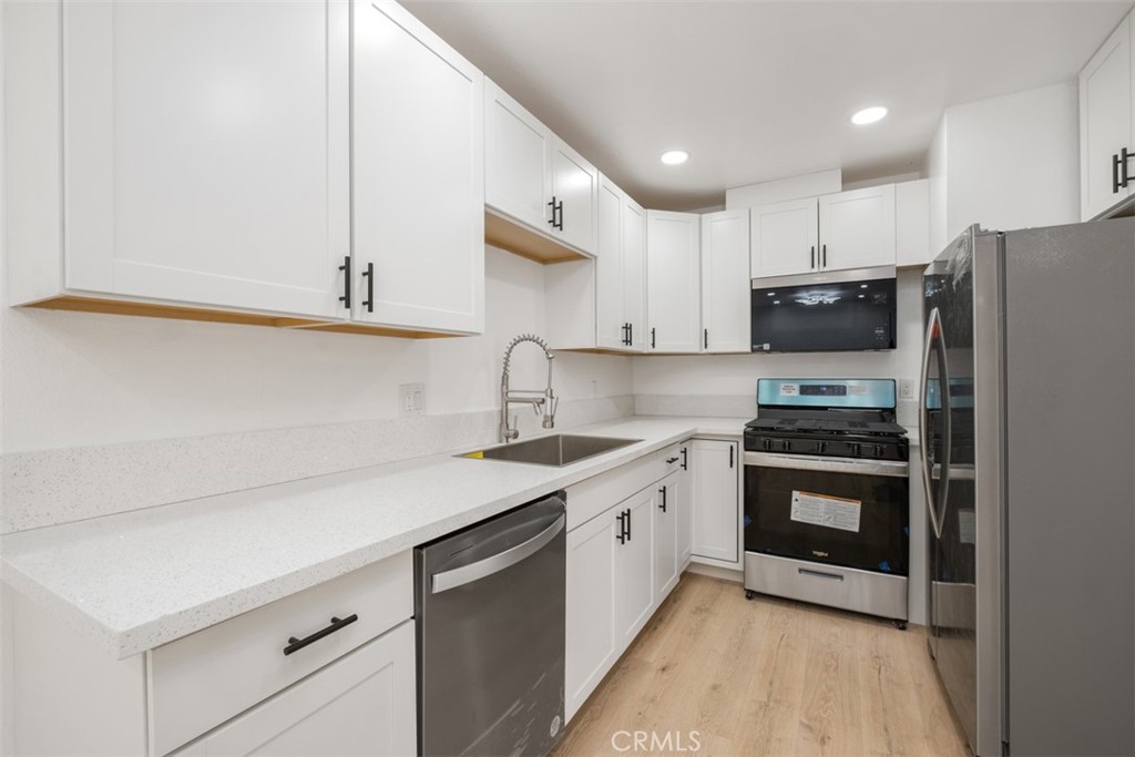 1101 W Macarthur Boulevard 304