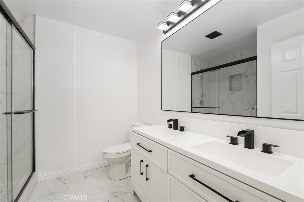 1101 W Macarthur Boulevard 304