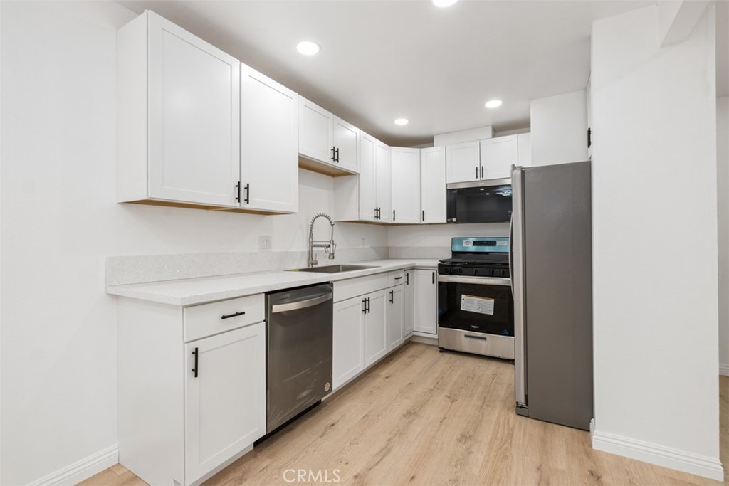 1101 W Macarthur Boulevard 304