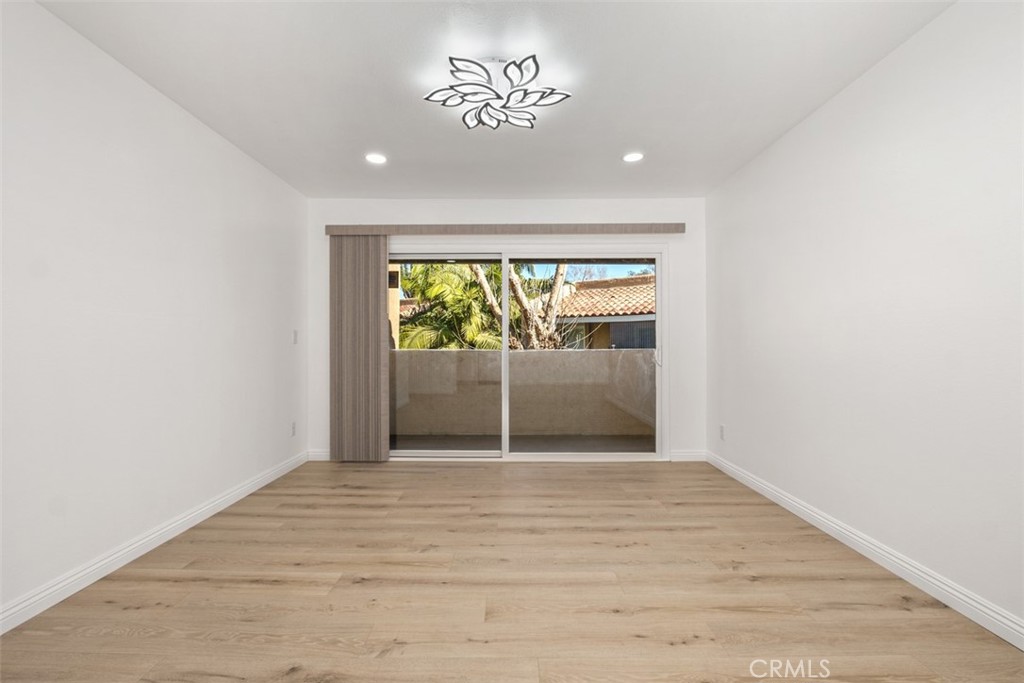 1101 W Macarthur Boulevard 304