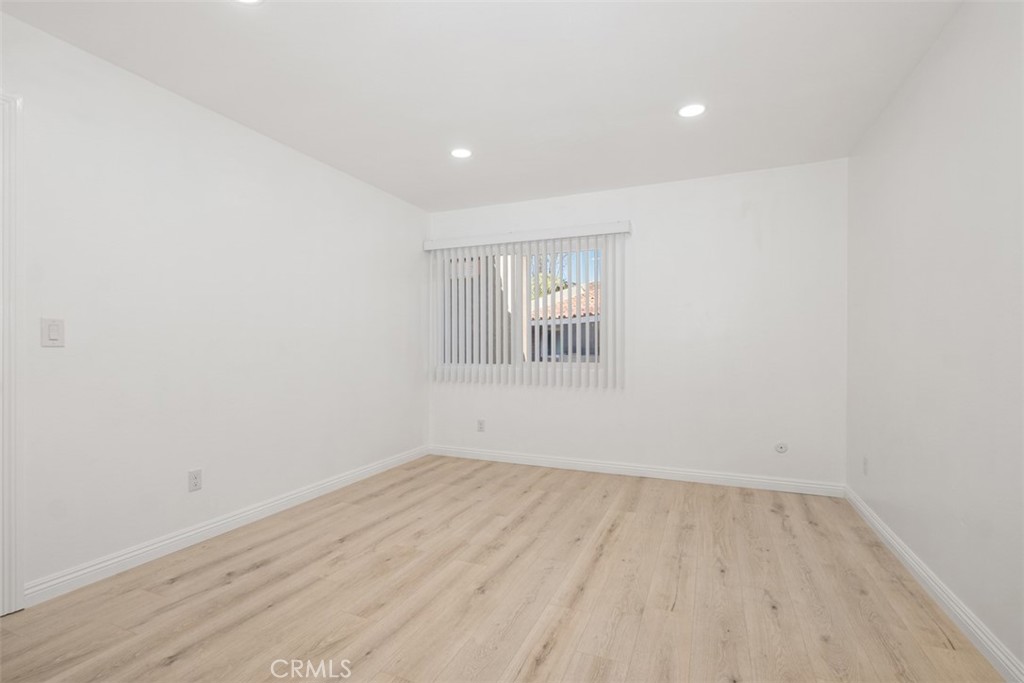 1101 W Macarthur Boulevard 304