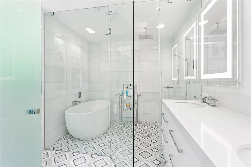 2720 Bayside Drive # A