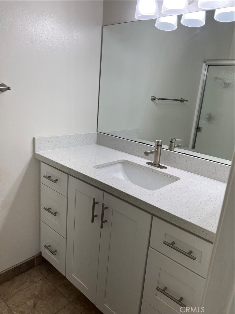 15732 Taft 3