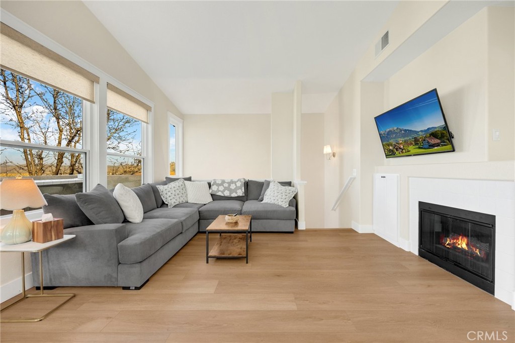 1005 S Gibraltar Avenue