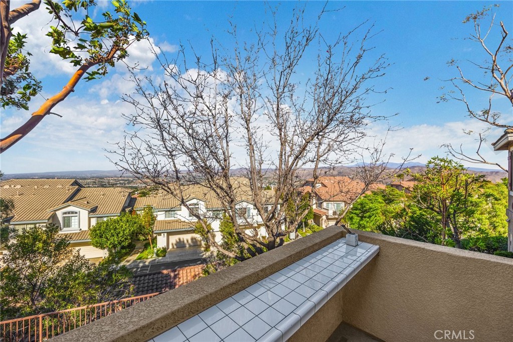 1005 S Gibraltar Avenue