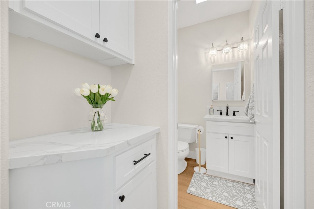 1005 S Gibraltar Avenue