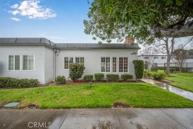 1964 W Glenoaks Avenue C