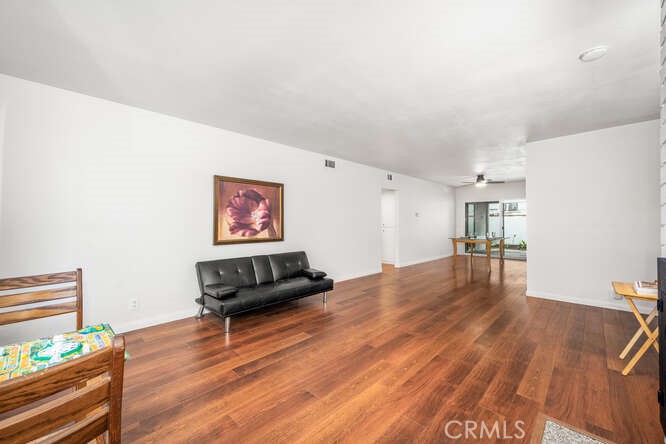 1964 W Glenoaks Avenue C