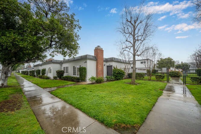 1964 W Glenoaks Avenue C