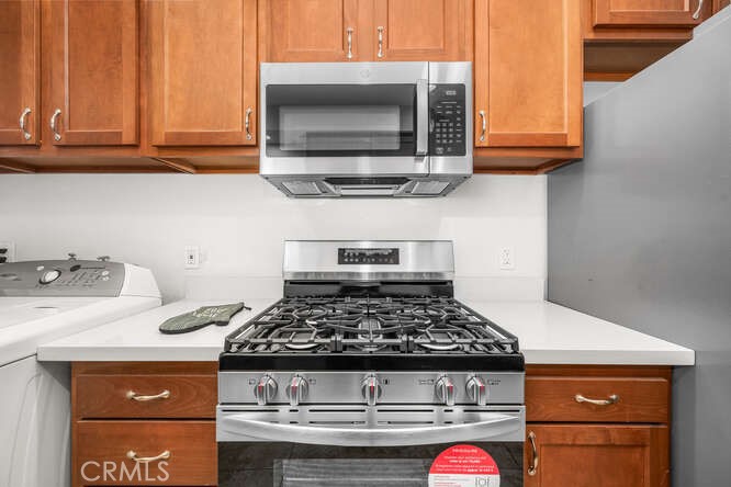 1964 W Glenoaks Avenue C