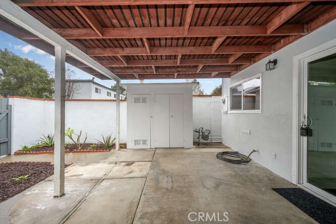 1964 W Glenoaks Avenue C