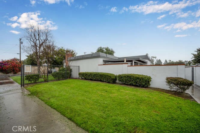 1964 W Glenoaks Avenue C