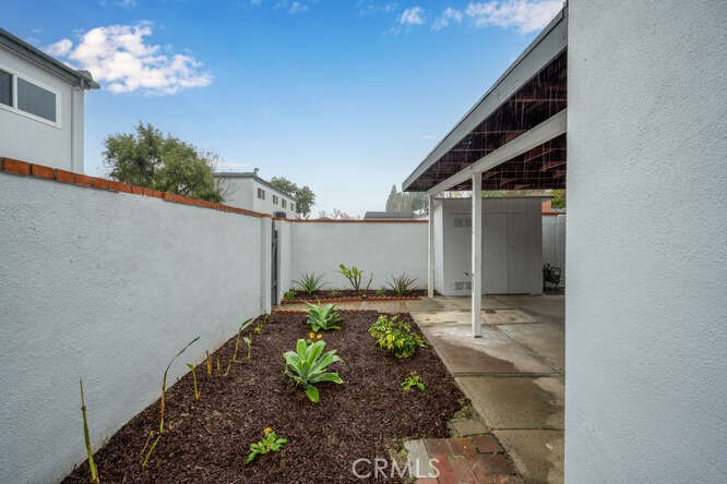 1964 W Glenoaks Avenue C