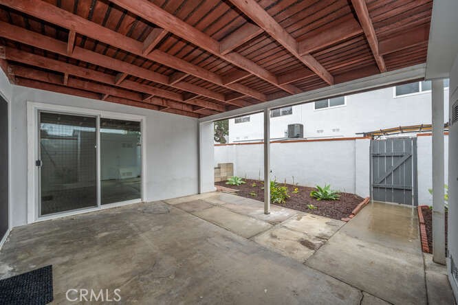 1964 W Glenoaks Avenue C