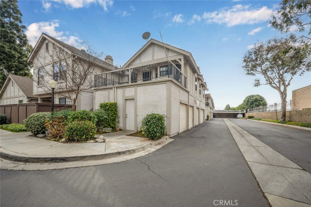 9066 Candlestick Lane