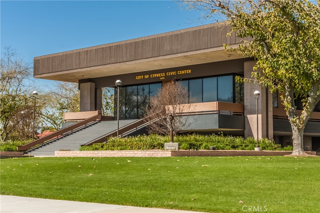 9066 Candlestick Lane