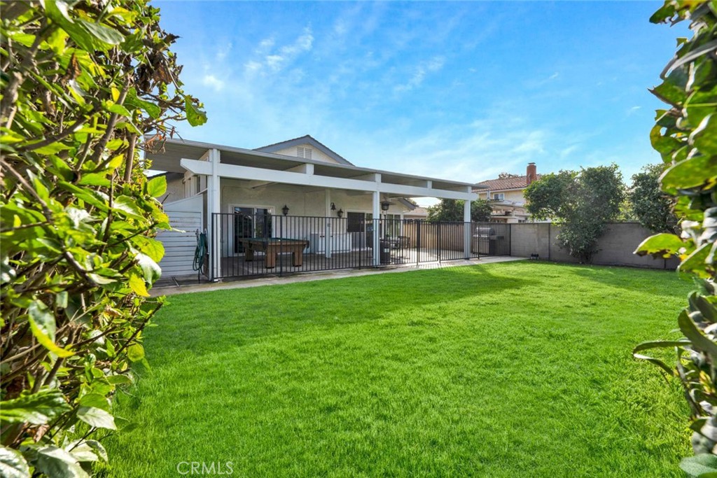 10411 Calle Independencia