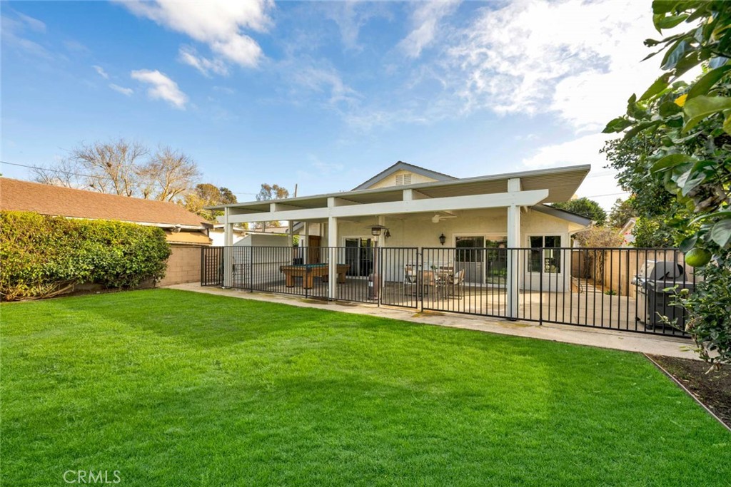 10411 Calle Independencia