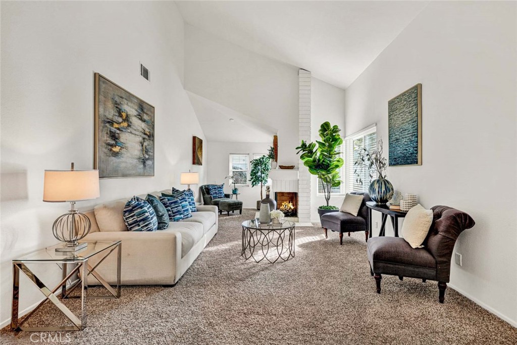 10411 Calle Independencia