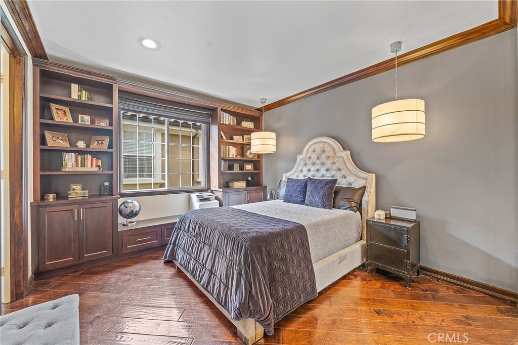 5676 Ocean Terrace Drive