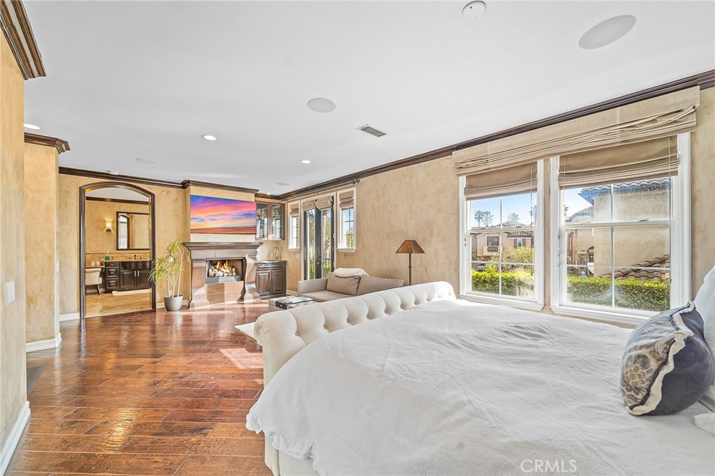 5676 Ocean Terrace Drive