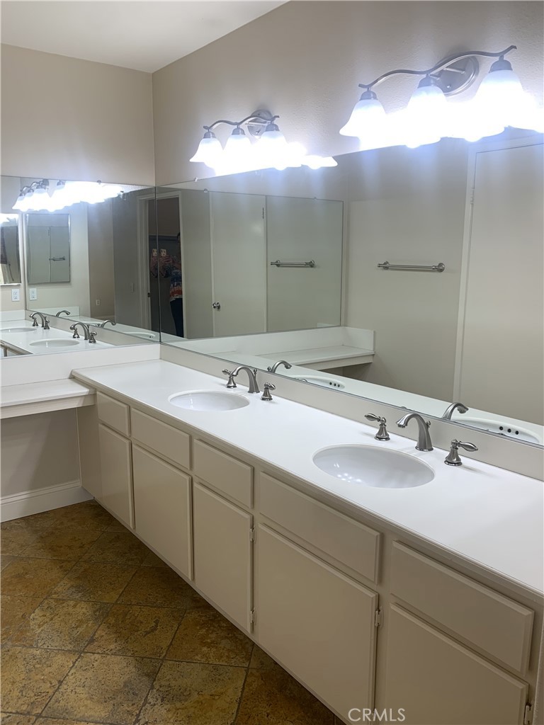 2960 Champion Way 903