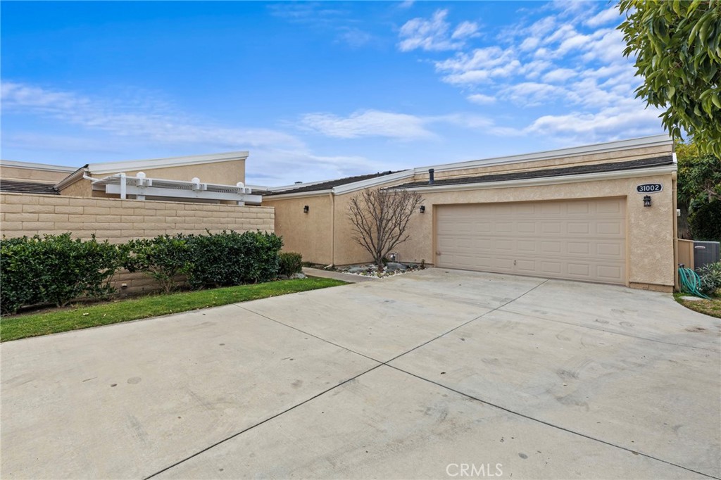 31002 Flying Cloud Drive